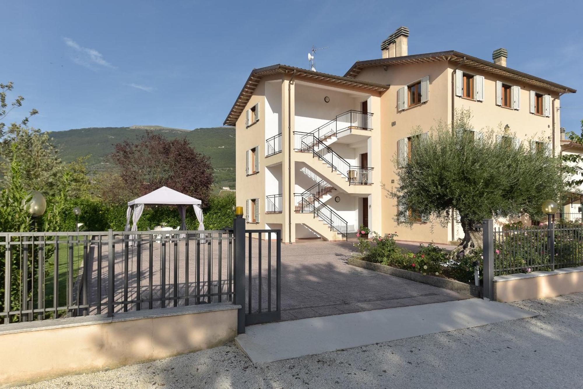 Villa Scarponi Asís Exterior foto